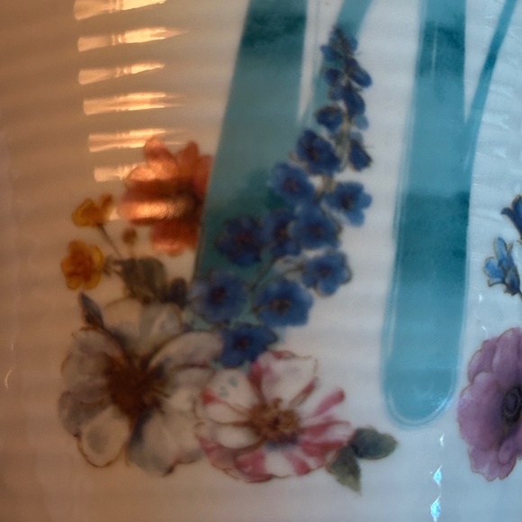 Lisa Audit Letter M Mug Cup - Picture 6 of 13